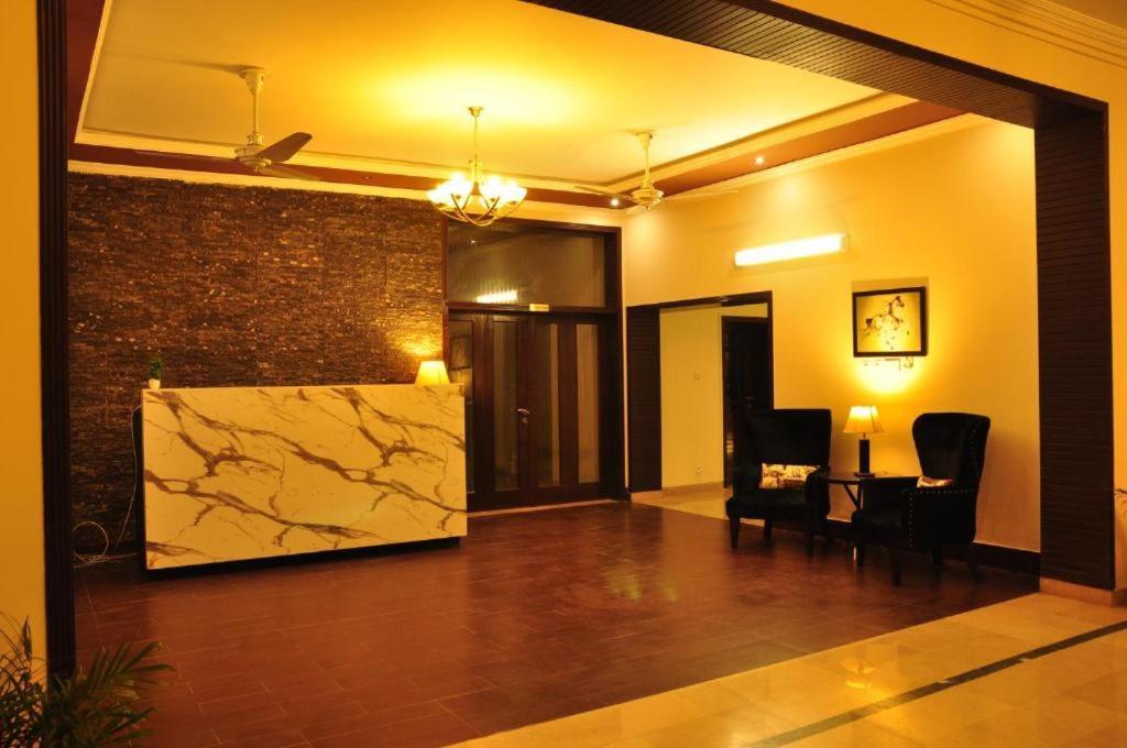 Reina Boutique Hotel - G6 Islamabad Exterior photo